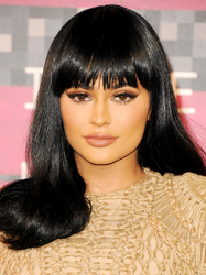Kylie Jenner Surprises Everyone With Bangs at the VMAs