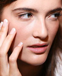 French Manicures Are Officially Not Going Anywhere (And We Like It)