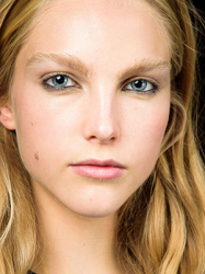 Why Tightlining Is The Secret To a Knock-Out Eye Look
